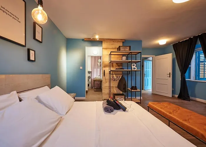 Bubalus Boutique 4* Τρογκίρ