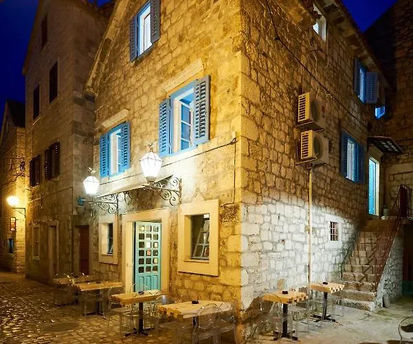Alojamento de Acomodação e Pequeno-almoço Bubalus Boutique Trogir